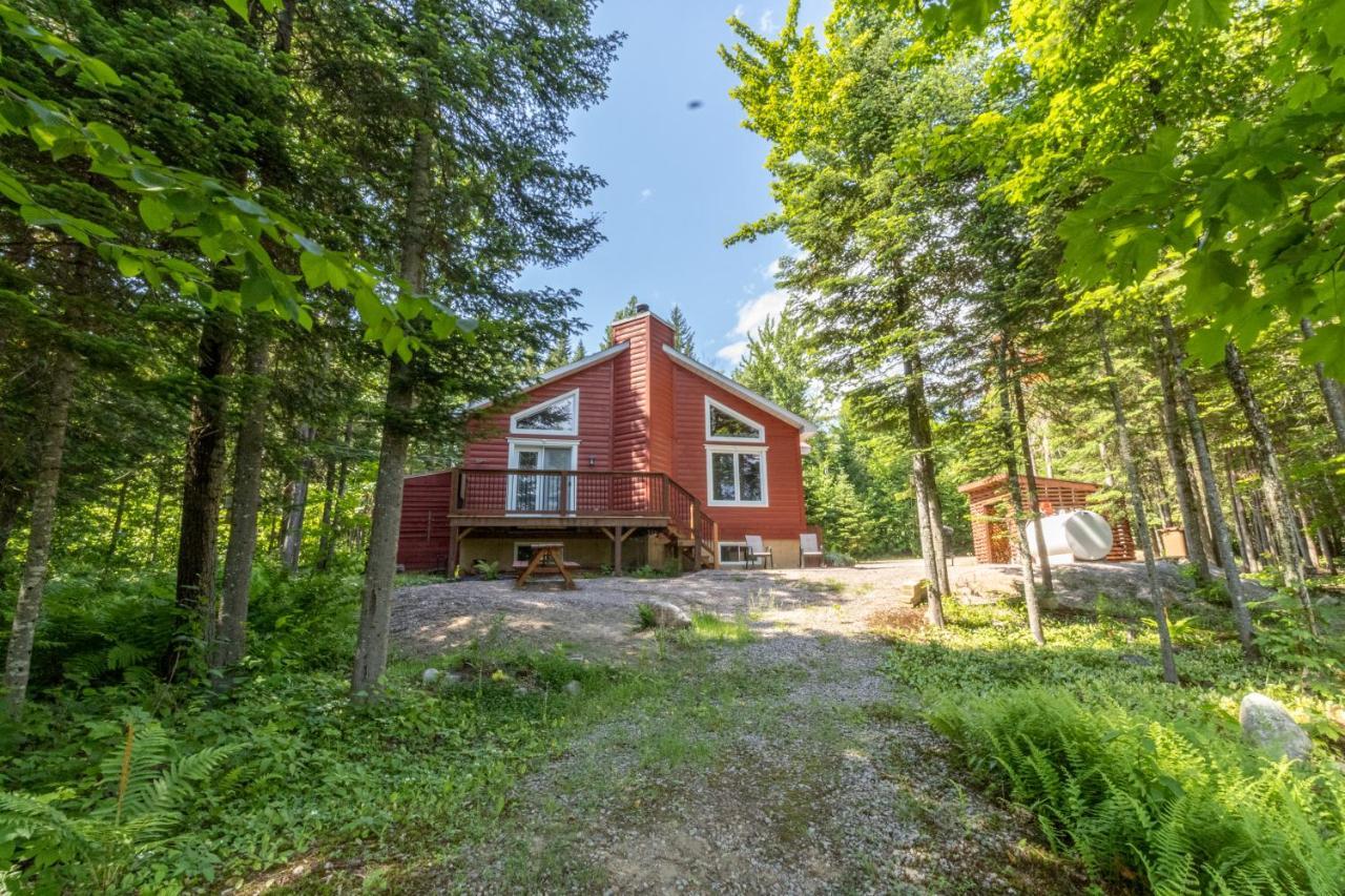 Les Chalets Tourisma - Chalet Dans Les Bois Avec Lac Prive - Le Colibri Saint-Raymond Εξωτερικό φωτογραφία
